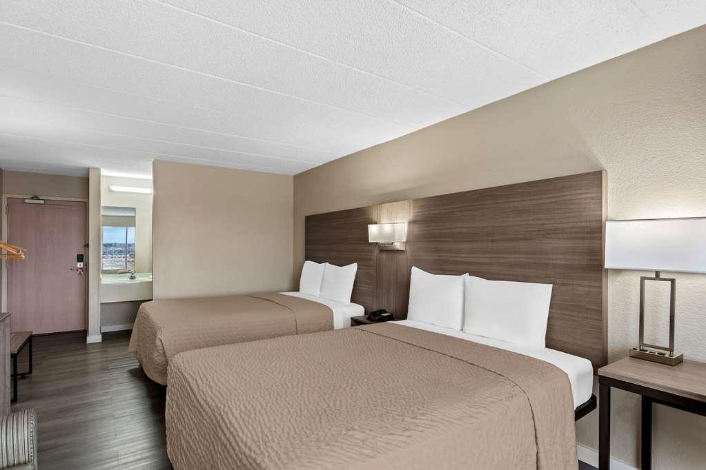 Econo Lodge Willowbrook Phòng bức ảnh